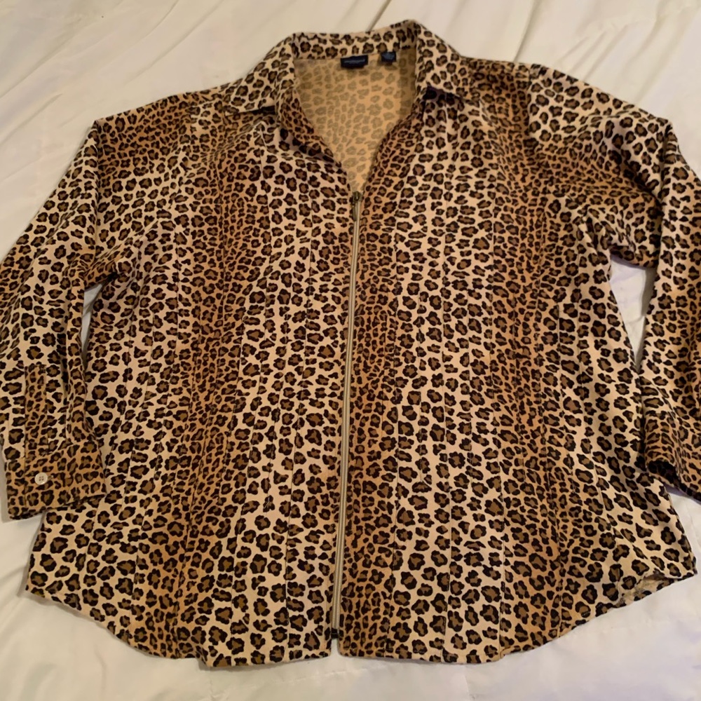 Leopard Print zipper blouse or jacket